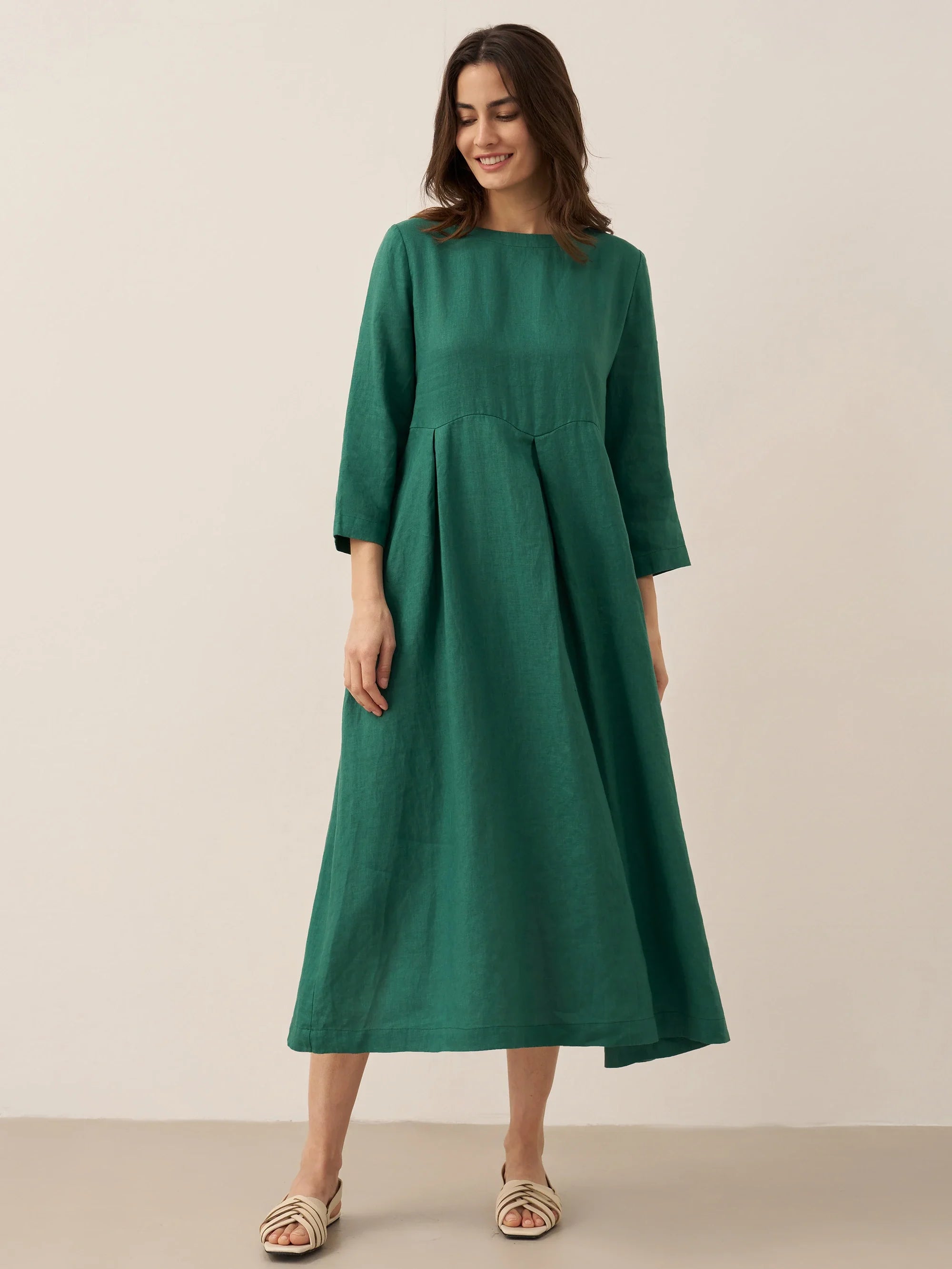 100% Linen Bateau Neck Pleated Maxi Dress ABIGAIL Verdant Green