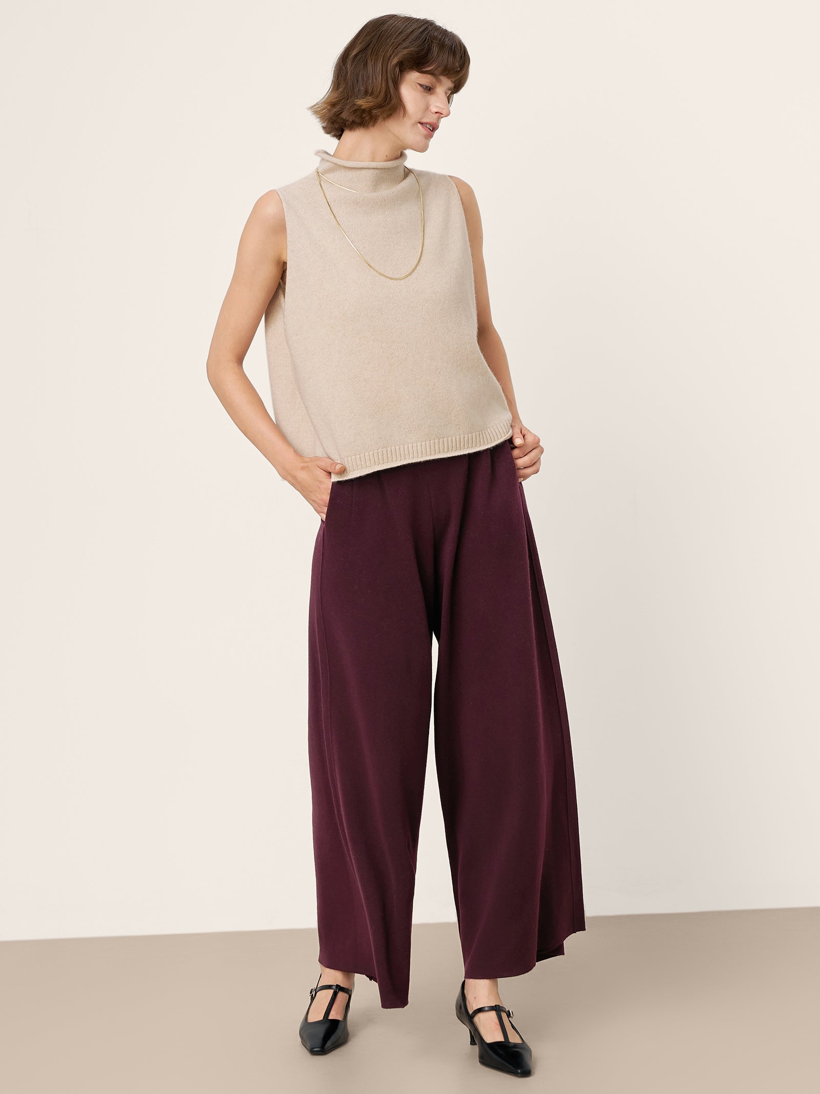 100% Mongolian Cashmere Hand-Finished Rolled Edge Sleeveless Turtleneck Knit Top DAISY