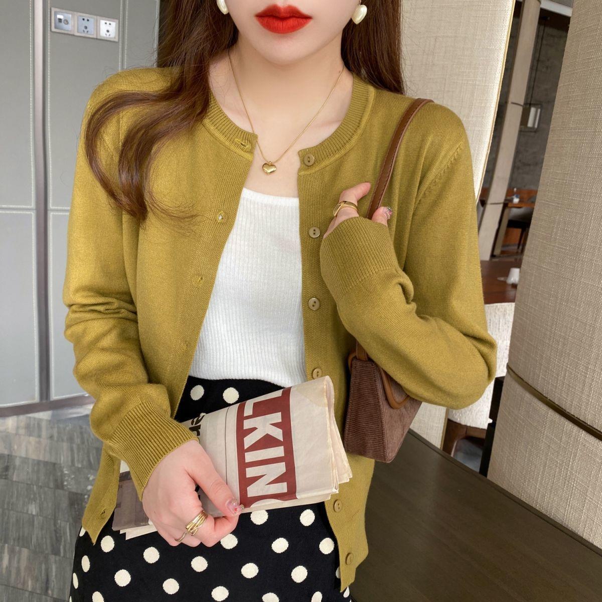 Women's Slimming Round-Neck Long-Sleeve Knitted Cardigan Mustard Yellow
