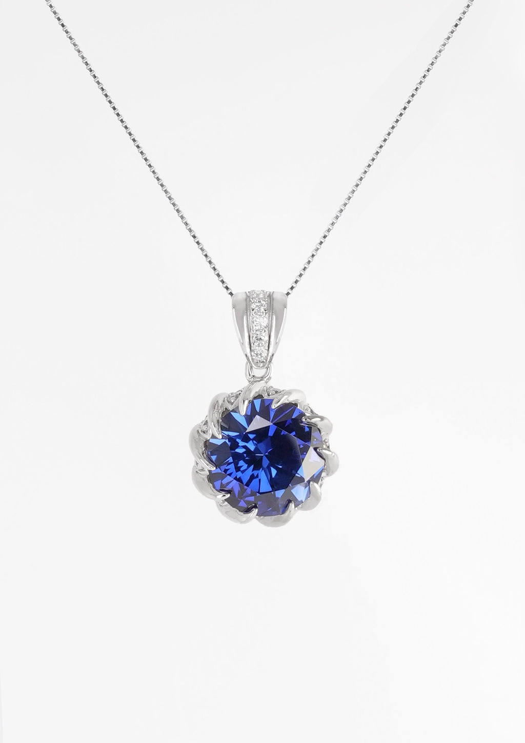 Exquisite Sapphire Necklace - Neptune’S Embrace One-Size