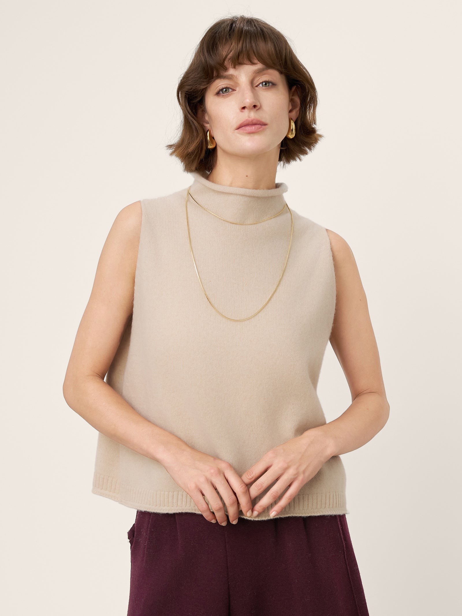 100% Mongolian Cashmere Hand-Finished Rolled Edge Sleeveless Turtleneck Knit Top DAISY Beige