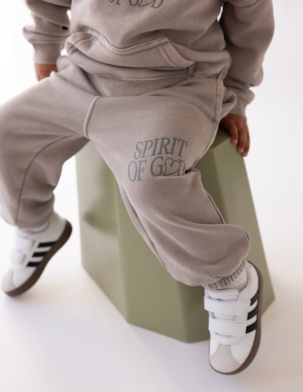 Spirit of God Kids Sweatpant 6Y